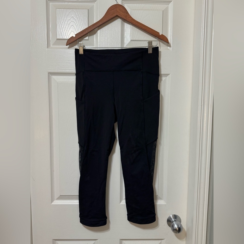 Lululemon sole training crop size 8 euc